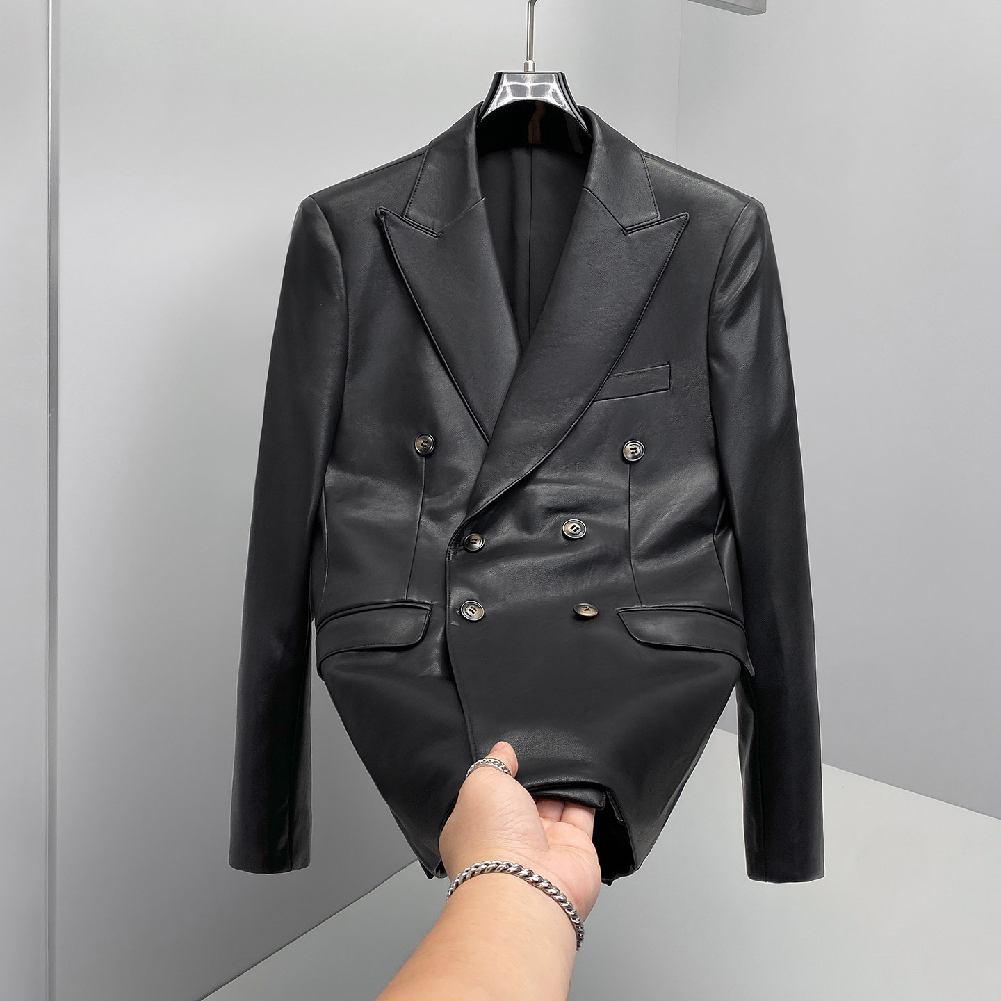 Jaqueta de Couro Masculina de  - Men'S Grooming Brands avaliação e preço